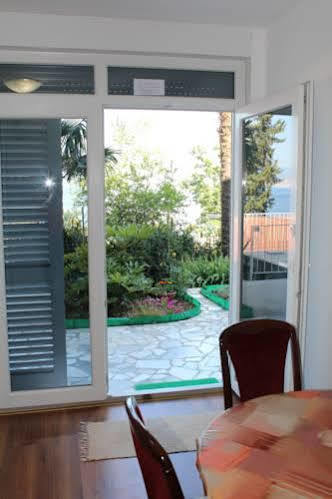 Kiki Apartment *